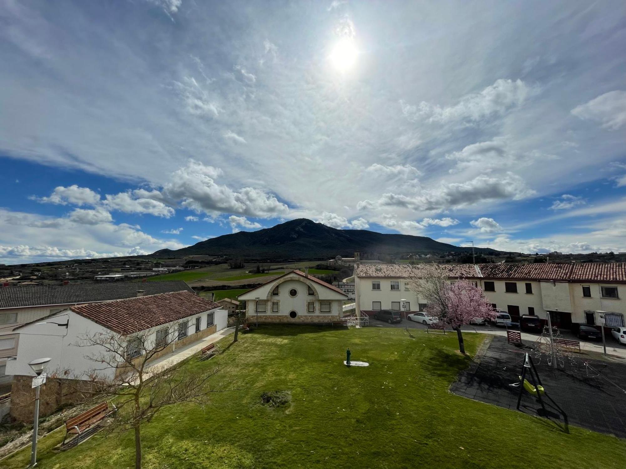 Apartamentos Montejurra Айеги Экстерьер фото